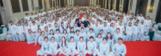 为满足学员的交付学习，开创 A、B班交替授课的形式，为后期连线教学打下基础。